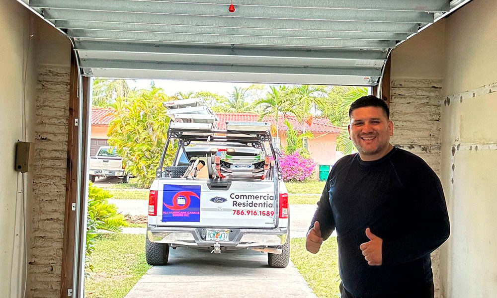 Repair and installation of commercial and residential garage doors in Florida, FL